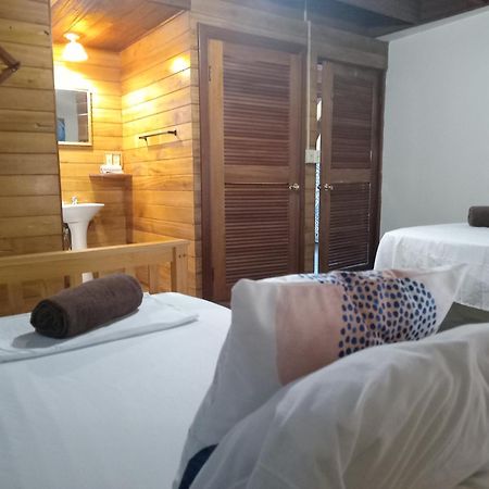 Villa Bahia Del Sol Bocas del Toro Exteriör bild