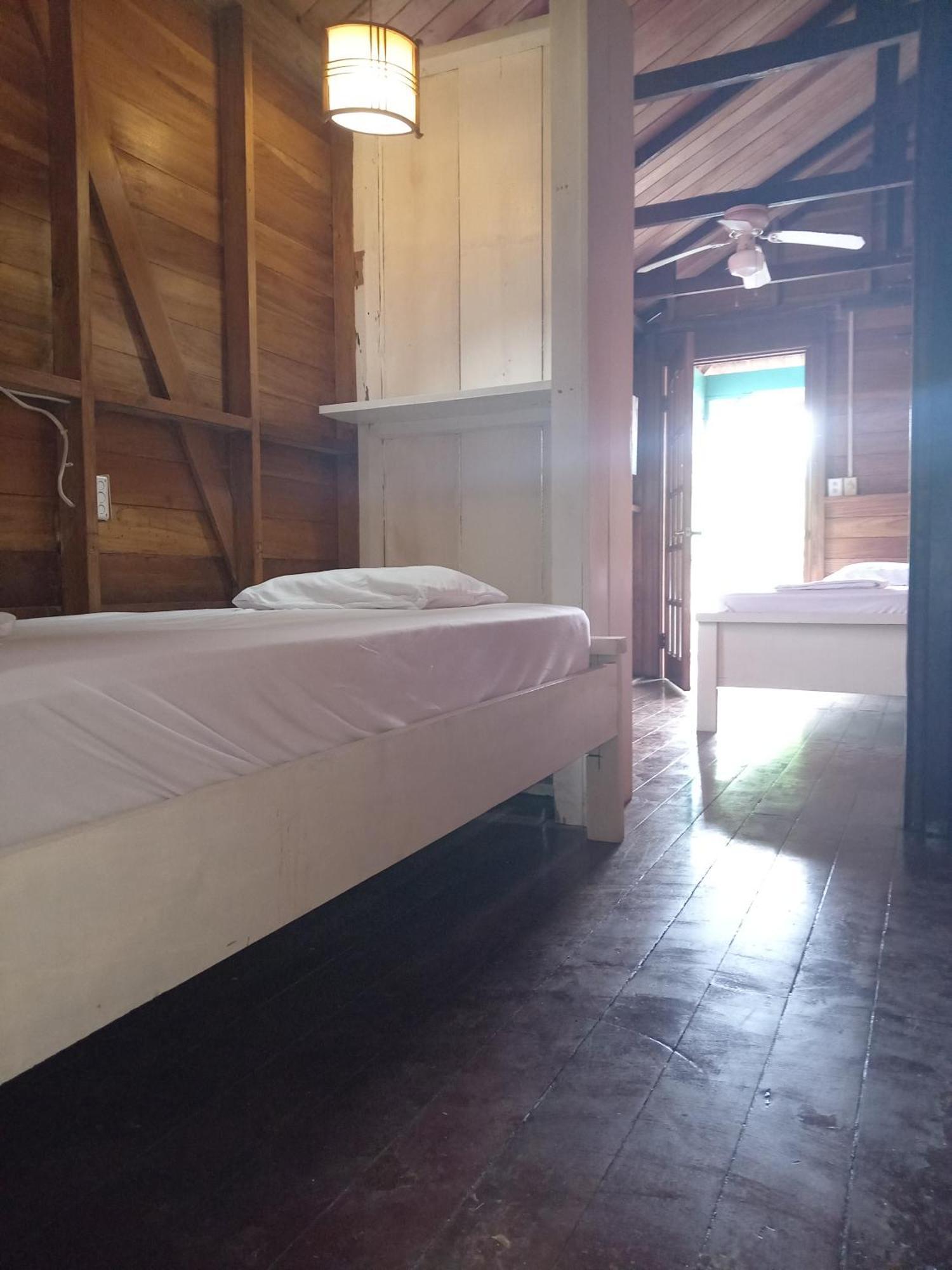 Villa Bahia Del Sol Bocas del Toro Exteriör bild