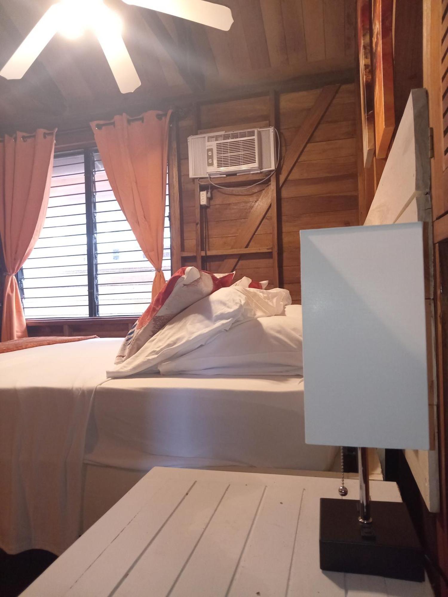 Villa Bahia Del Sol Bocas del Toro Exteriör bild